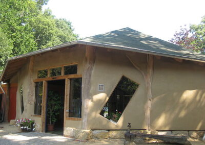 Eingang Strohballenbau