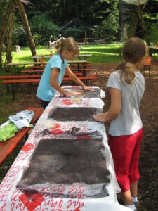 Aus weicher Wolle wird fester Filz